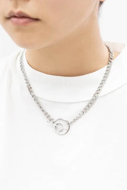 Striking Chain Collar Necklace | Silver - Couture Envy